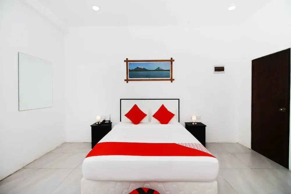 OYO 300 Sinha Hotel