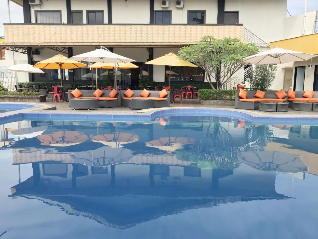 Grand Sari Hotel