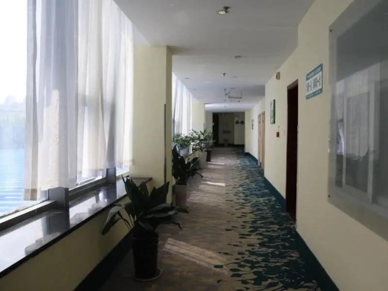 GreenTree Inn Jiangsu Huaian XuYi Bus Station Business Hotel
