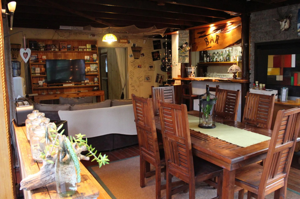 Tidewaters River Lodge