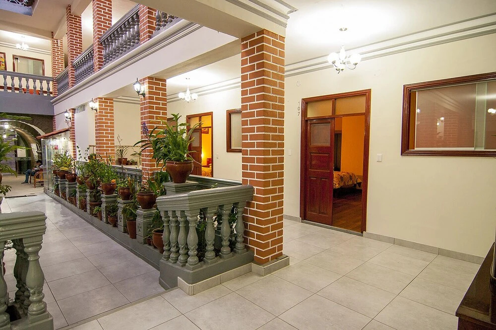 La Colmena Hotel