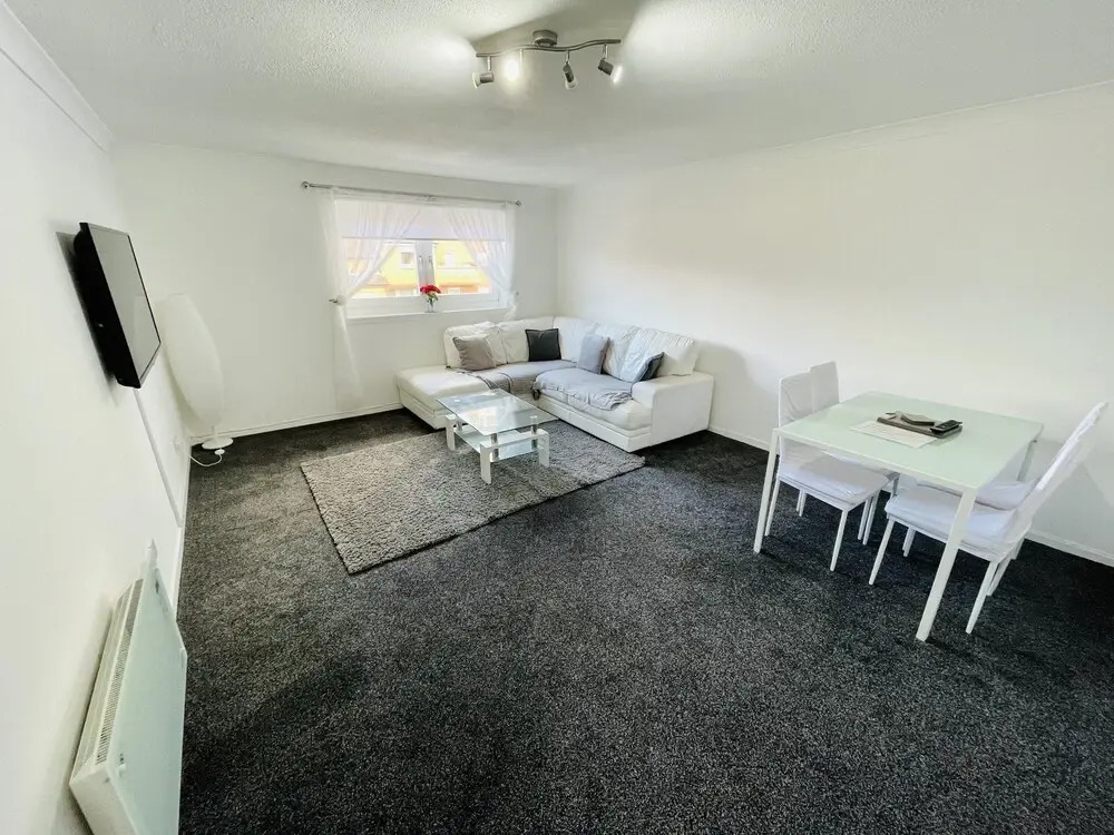 Modern 2 bed Apartment Near City Centre