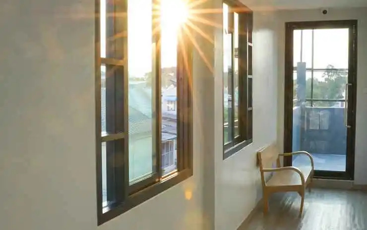 YAKTHAI POSHTEL