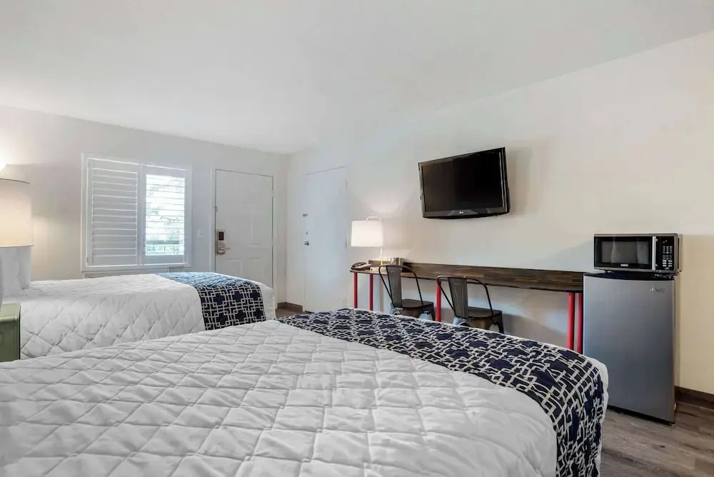 Econo Lodge Inn & Suites Fort Rucker