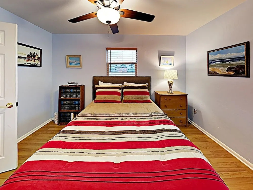 Deckhouse - Two Bedroom Home