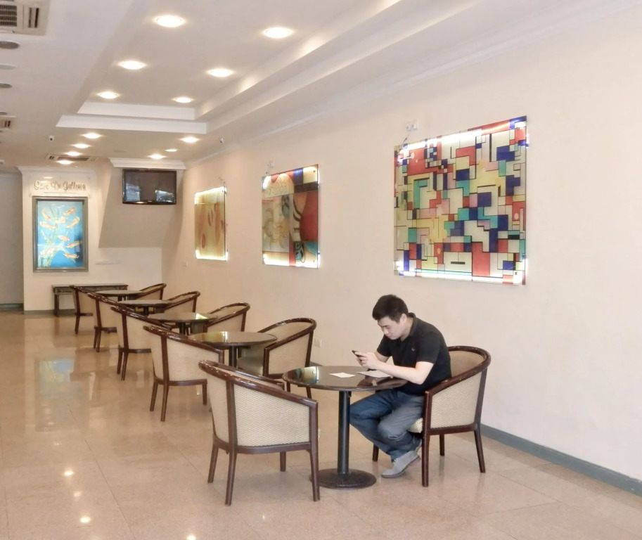 De Galleria Hotel