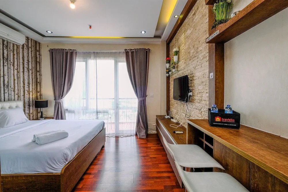 Comfort And Modern Look Studio Apartment At Ambassade Kuningan