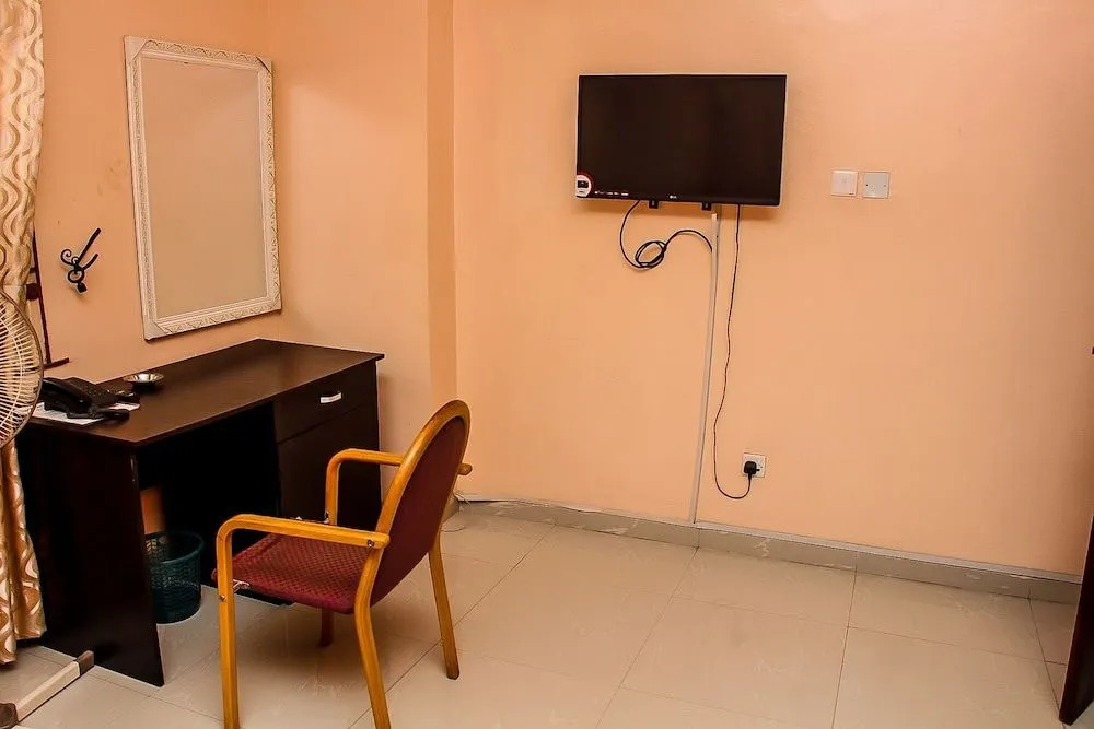 Choiceville Suites
