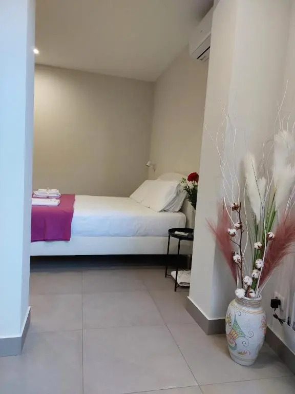 Pied-à-terre81