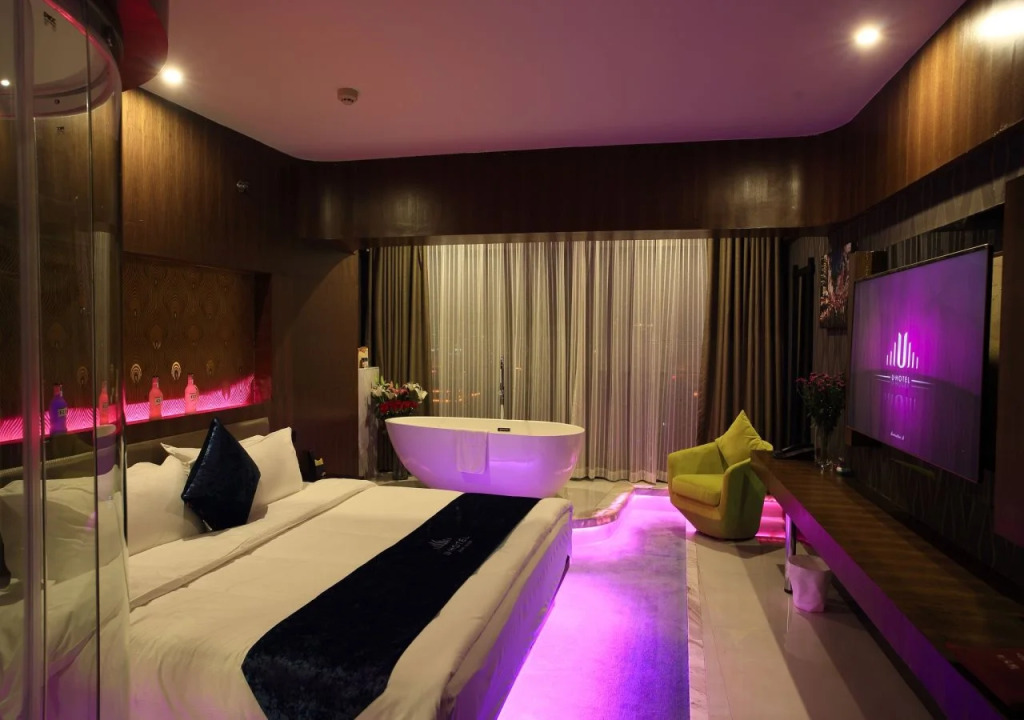 U Hotels