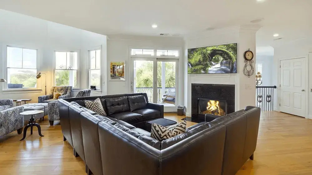 2701 Palm Boulevard by Avantstay Steps to the Beach, Ping Pong, Putting Green