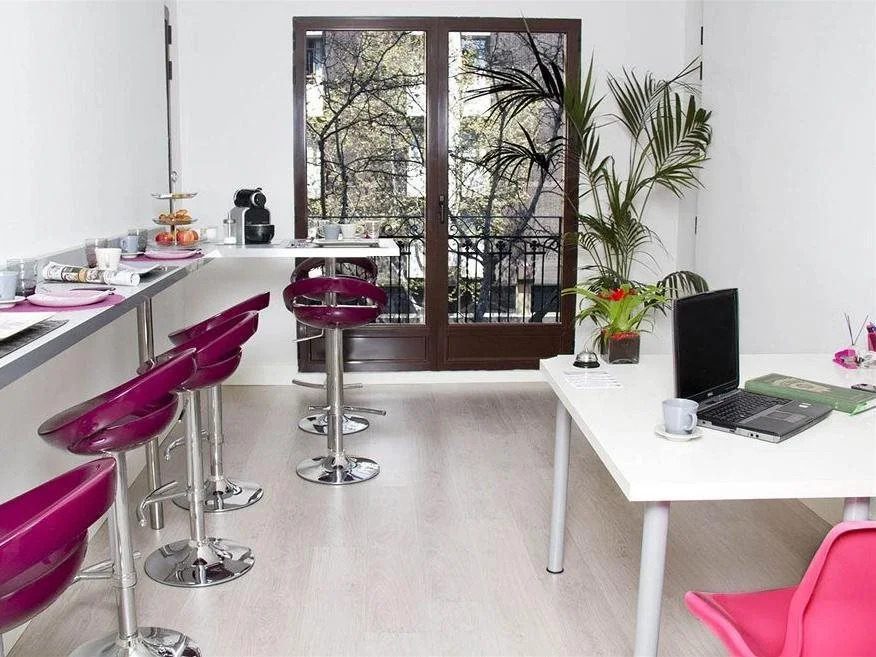 8Rooms Madrid, smart self check-in rooms