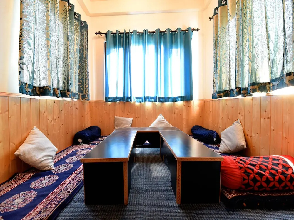 OYO 13350 Home Hill View Naggar Road