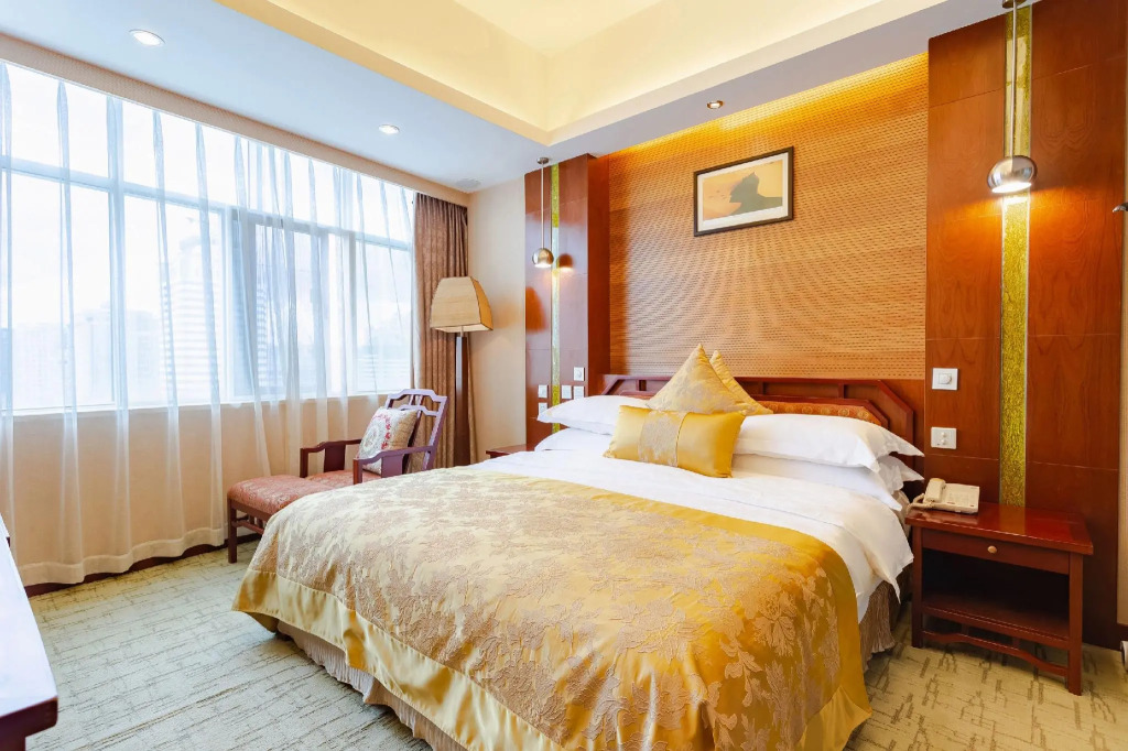 Kunming Golden Spring Hotel