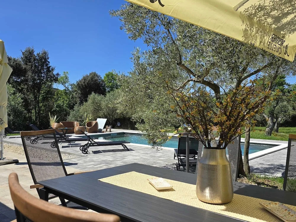 Olive Garden Paradise with Swimming pool
