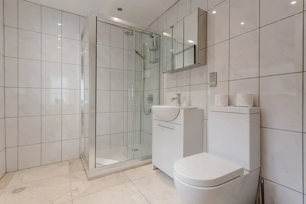 Bright 1 Bedroom Flat in Battersea