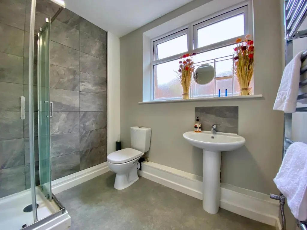 Fabulous 1 Bedroom Apartment - sleeps 4