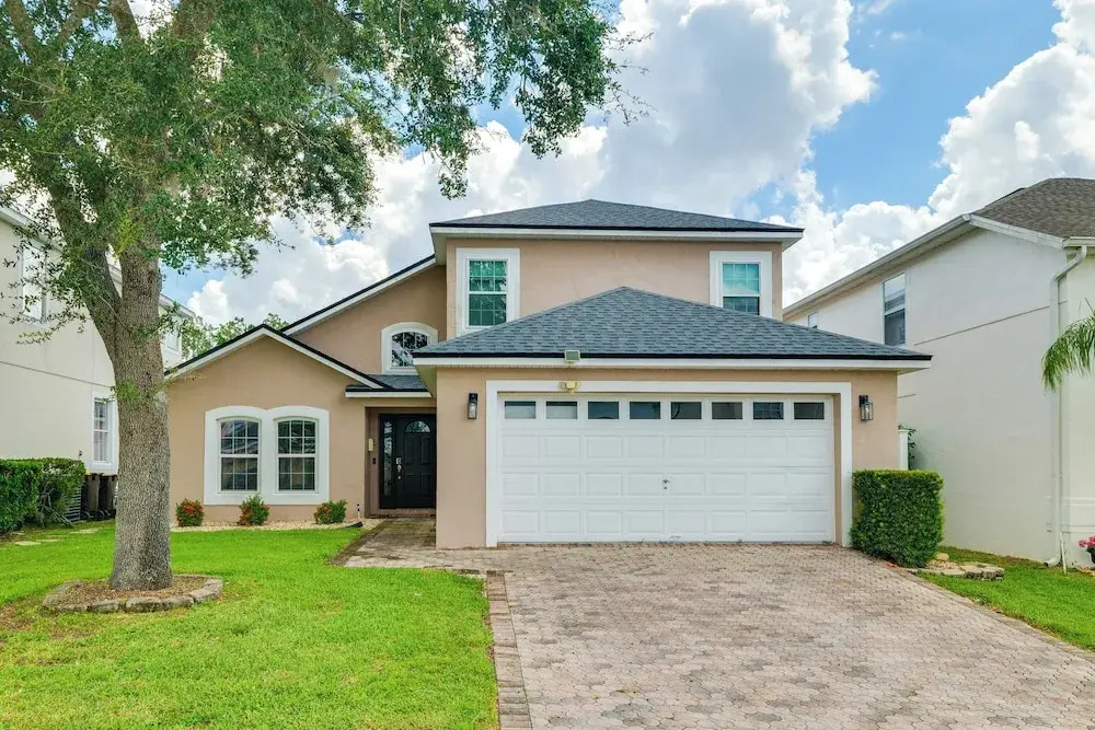 Private Pool & Hot Tub: Modern Davenport Home!