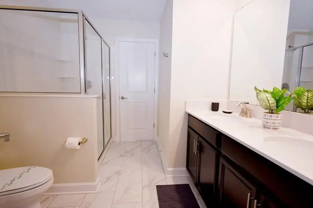Storey Lake - 9 Bedroom Home with Pool - 1678ST 9 Home by RedAwning