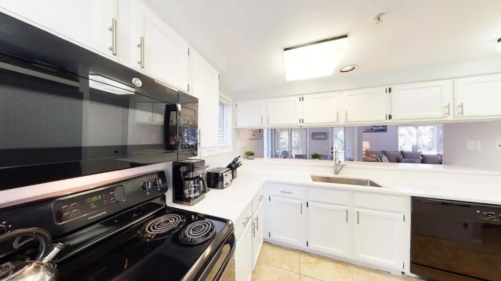 7611 Huntington Villas