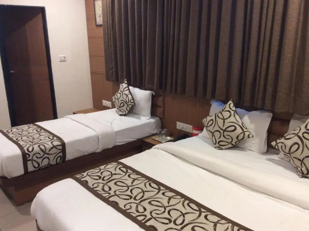 HOTEL RK PALACE