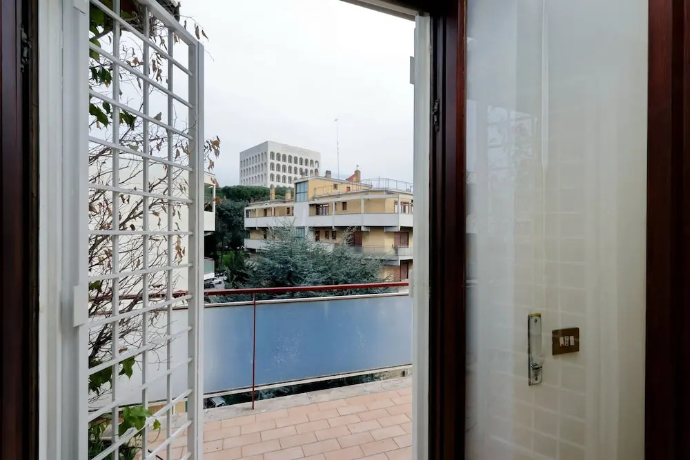 Rent In Rome - Appartamento Rainbow Eur