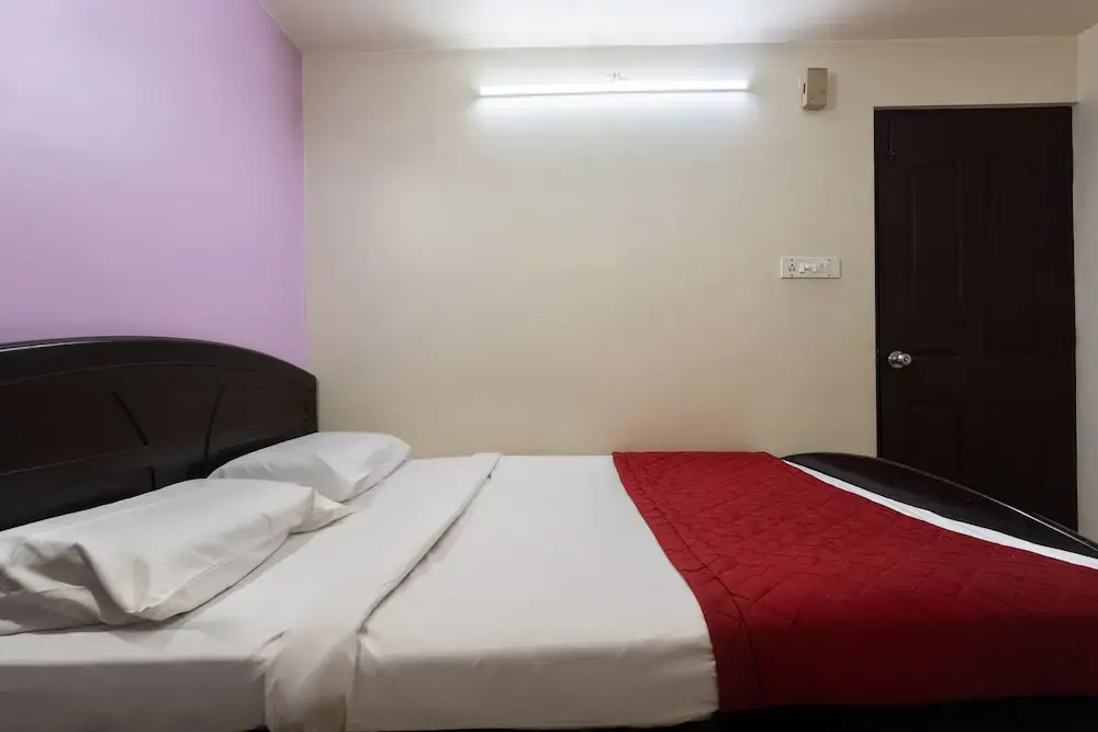 SPOT ON 47477 Hotel Maurya Paradise Inn