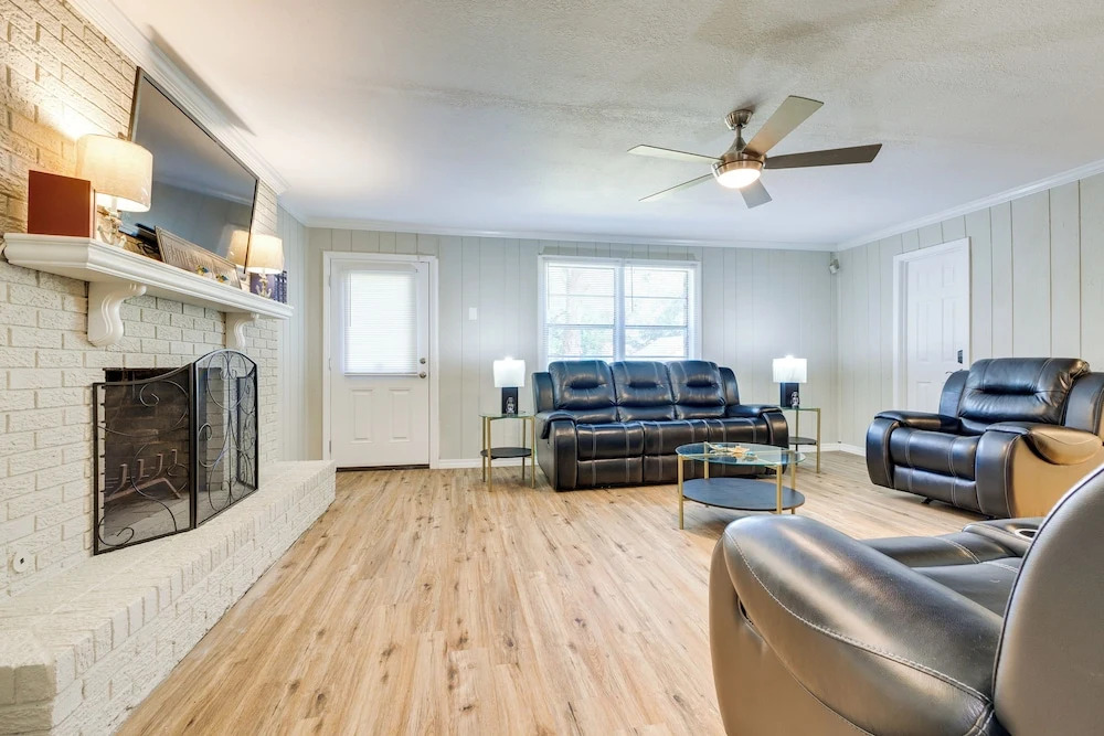 Charming Gulfport Home ~ 2 Mi to Marina