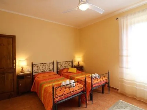 Stunning Private Villa for 4 Guests With Wifi, Private Pool, TV, Veranda, Pets Allowed and Parking