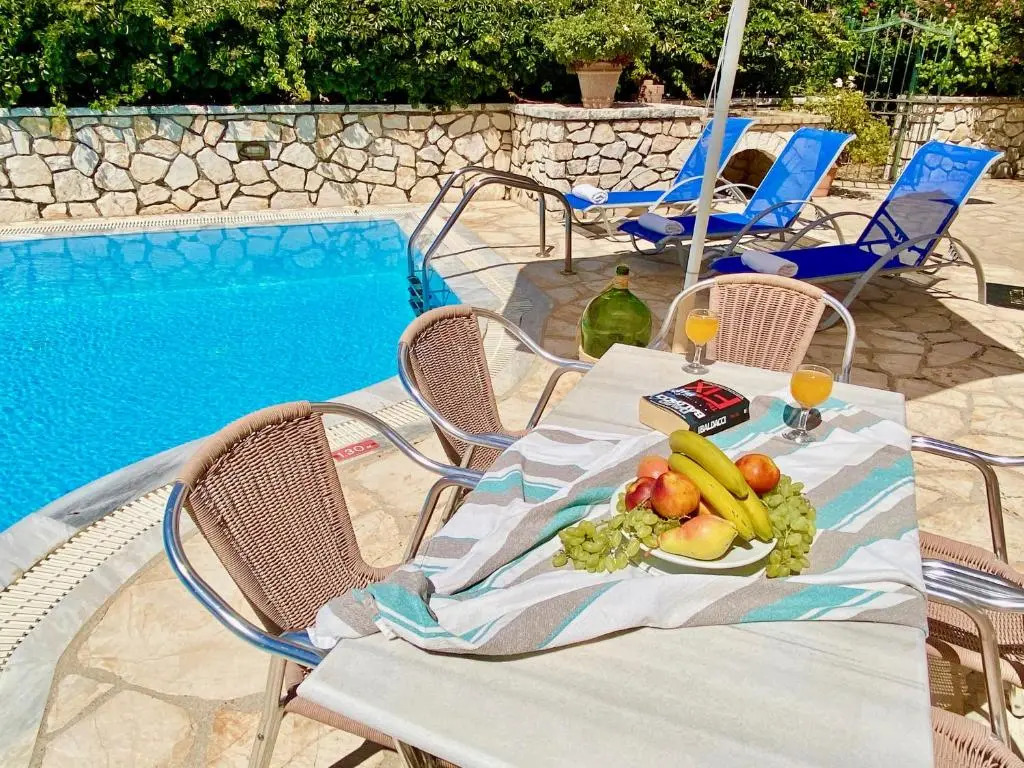 Villa Olga Kassiopi with private pool by DadoVillas