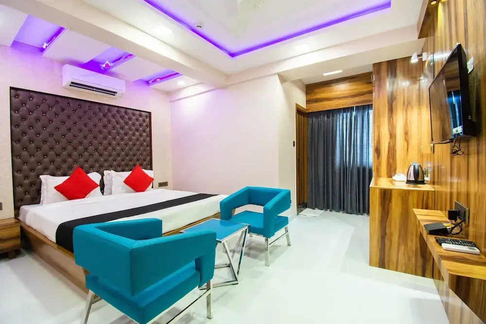 Capital O 60412 Hotel Orion Crystal