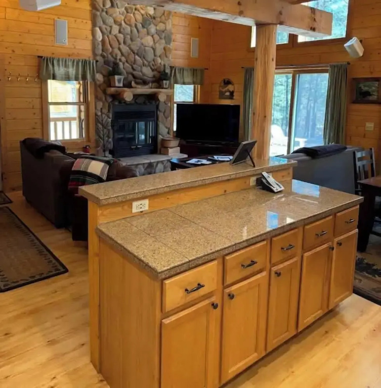 Camp Pinemere - Private Northwoods Retreat