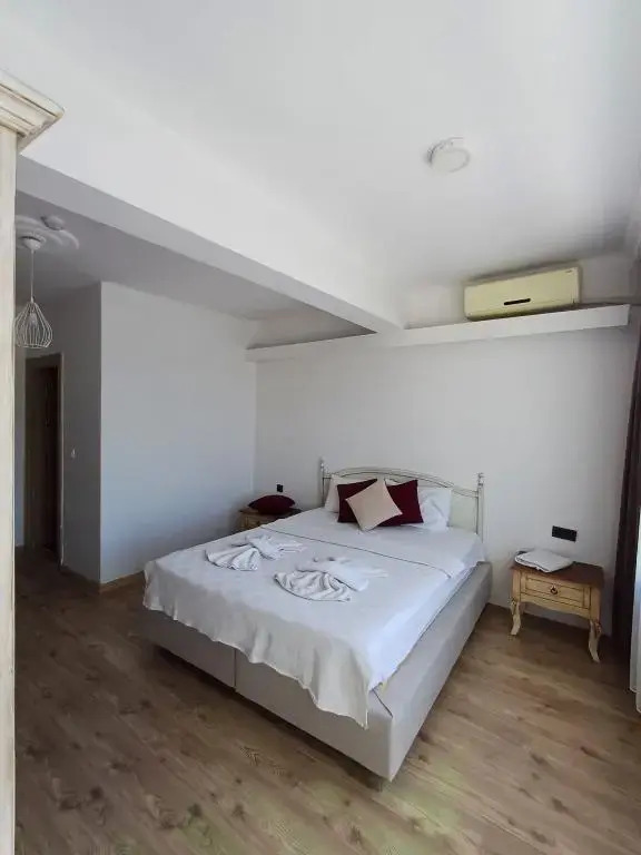 Renos Otel Cafe Sigacik
