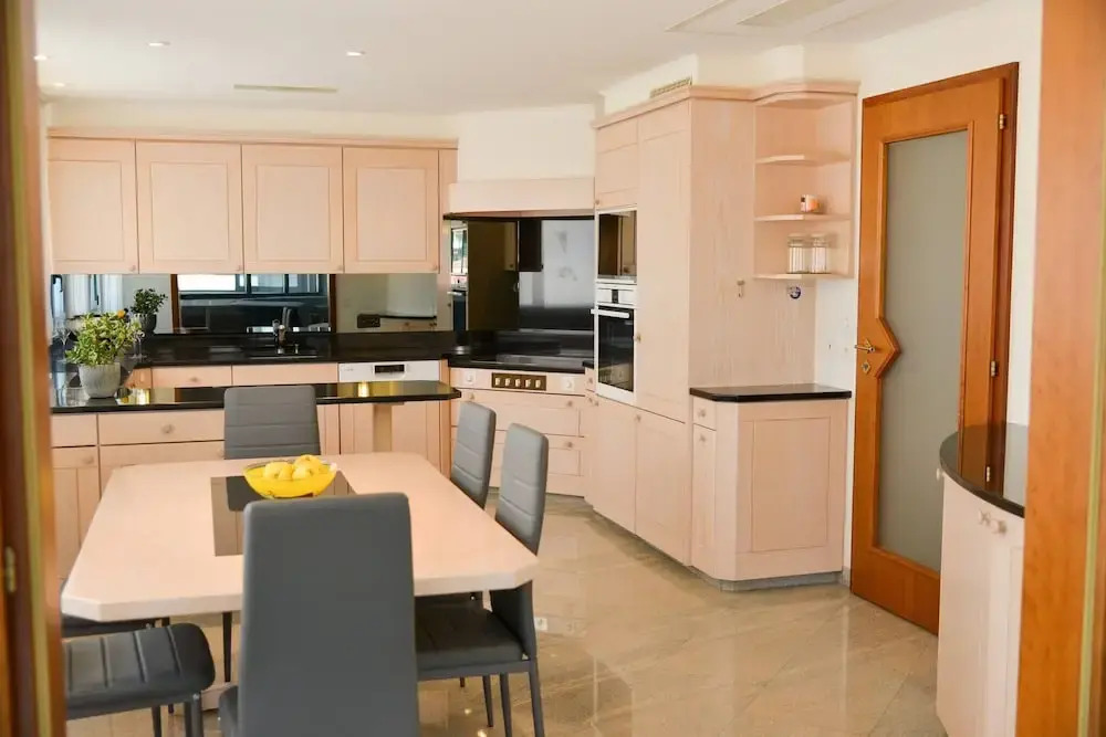 One & Only ?central City Penthouse