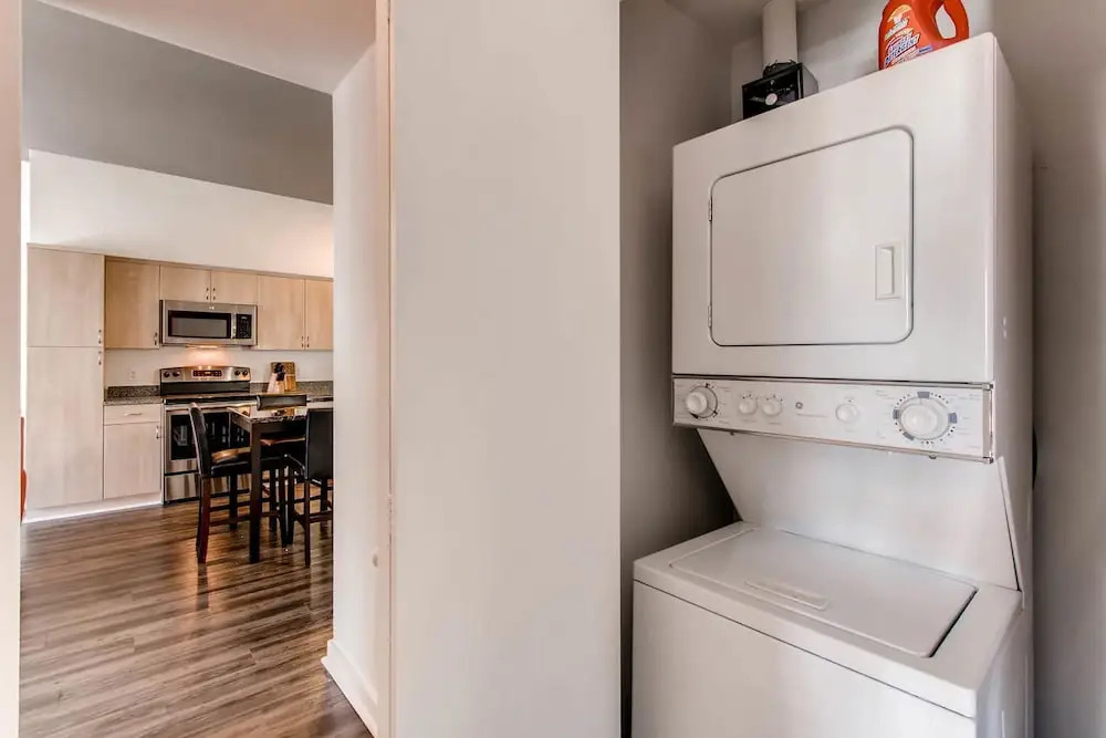 Gorgeous 2 Bedroom in the Heart of DT