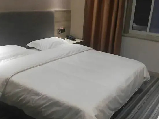 Yanchuan Tianze Business Hotel