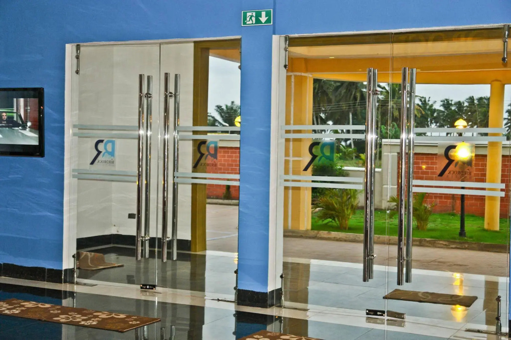 Birdrock Hotel