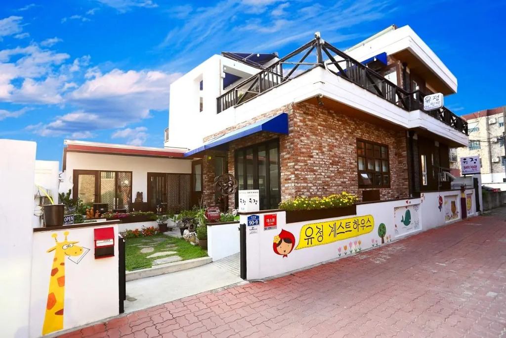 jeonju yujeonggeseuteuhauseu