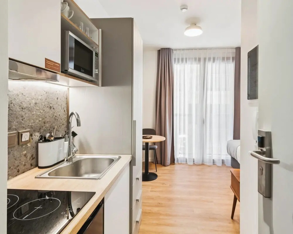 Limehome Piraeus Port