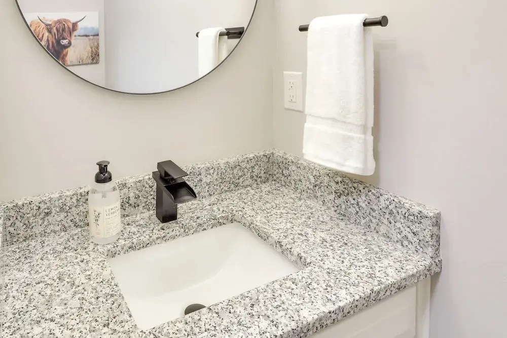 Modern Townhome: Walk to Tennessee Tech University