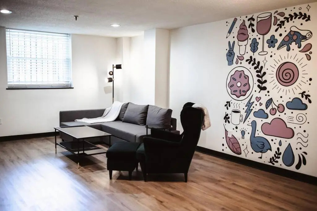 The Spruce Goose- Eclectic 2BD/1.5BA ENTIRE Condo