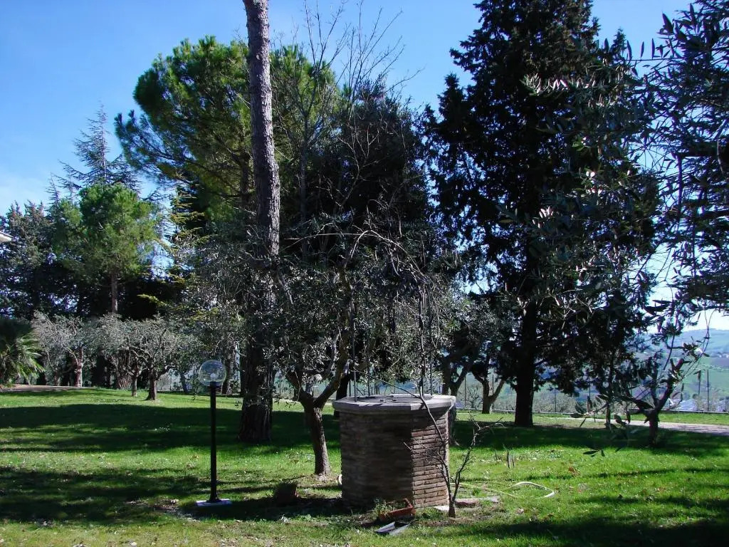 Villa with 4 bedrooms in Mogliano with private pool enclosed garden and WiFi 23 km from the beach