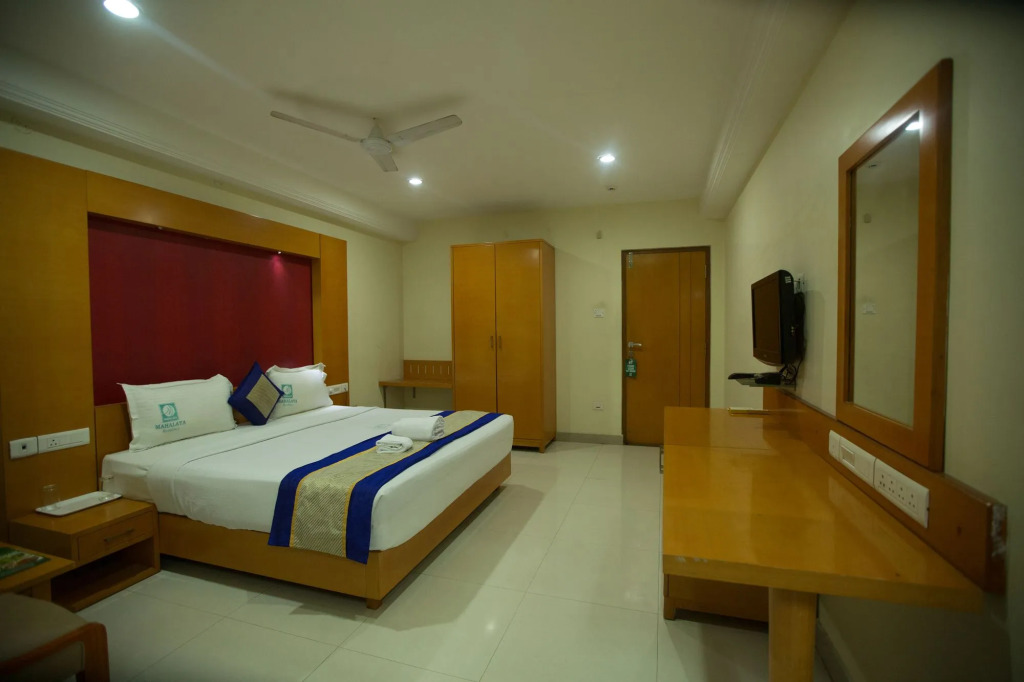 FabHotel Prime Mahalaya Residency