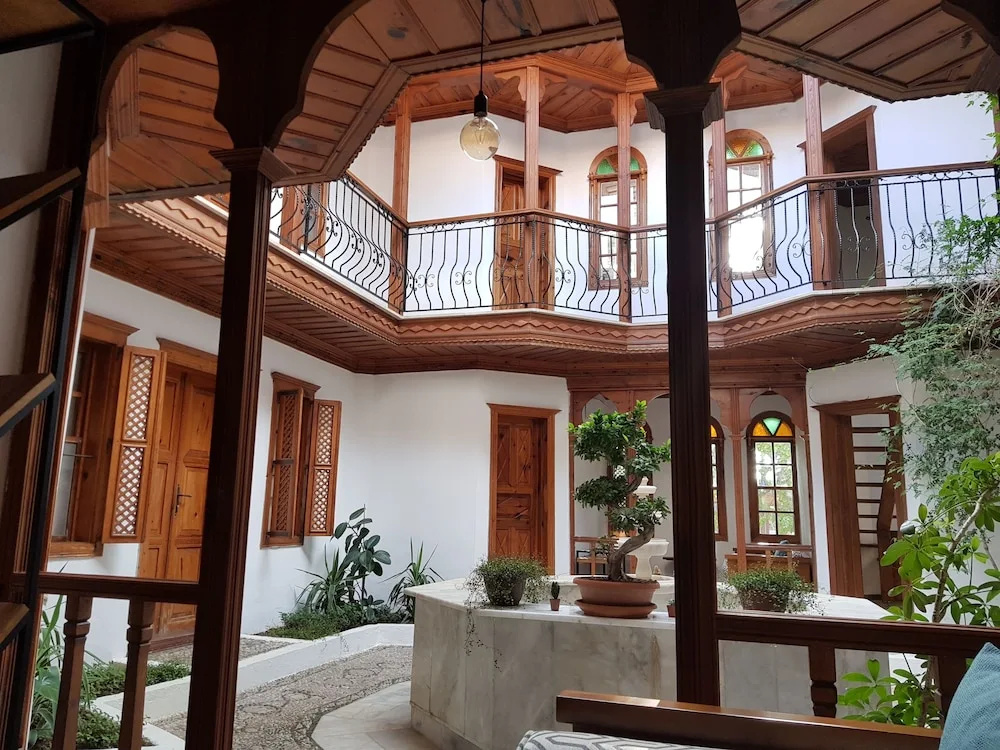 Room Kite Mansion