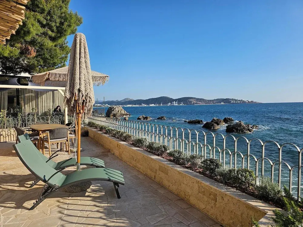 SeiSensi Luxury Beach Villa