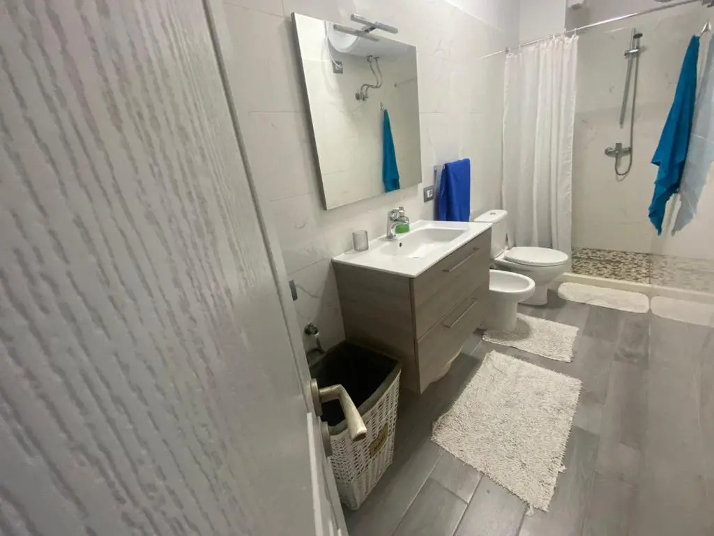 Lovely renewed apartment in Tirana(3/4 guests)