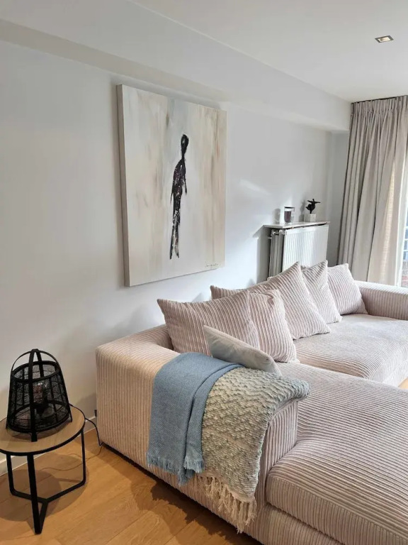 Huswell - Cozy Apartment Near the Beach Shops With Terrace