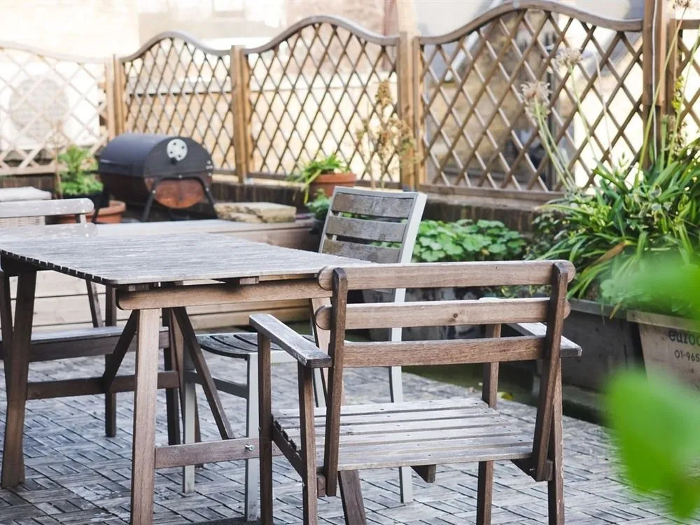 Shoreditch Escape by City Sparrow