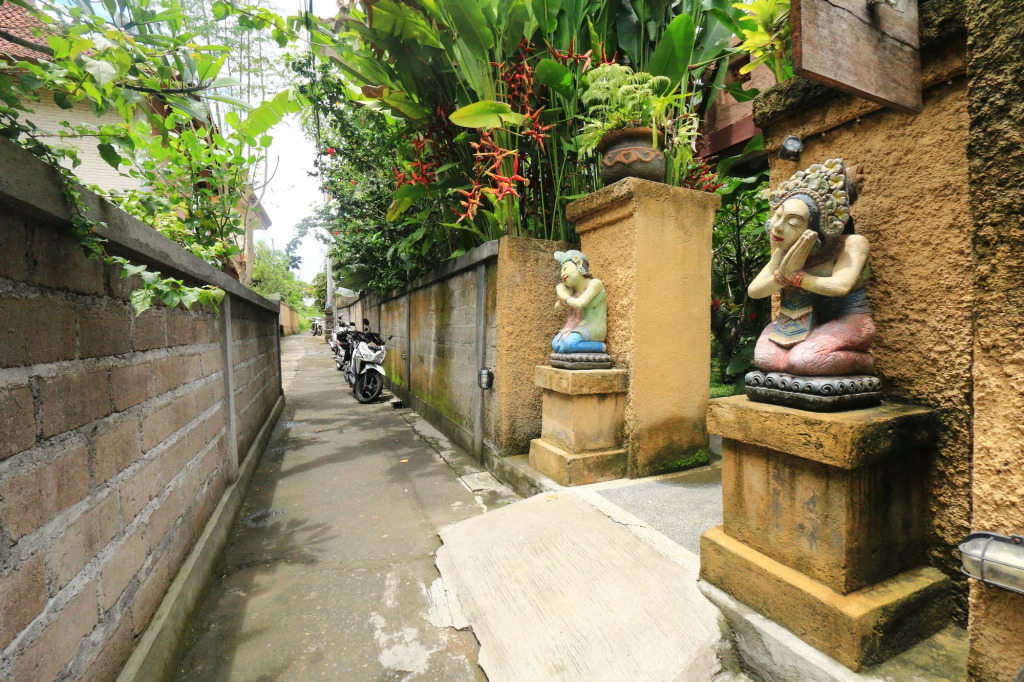 Frangipani Bungalow