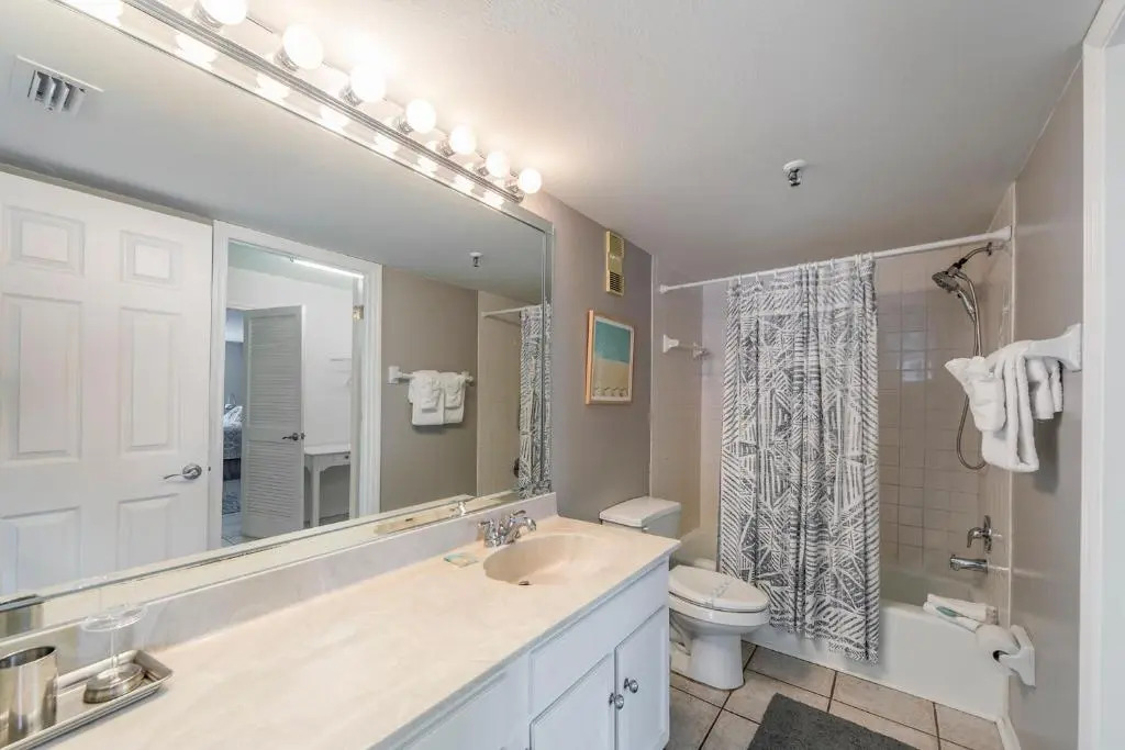 412 Beach Place Condo
